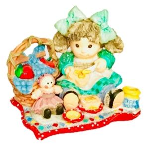 1994 Enesco Applause Spread God's Blessings Figurine